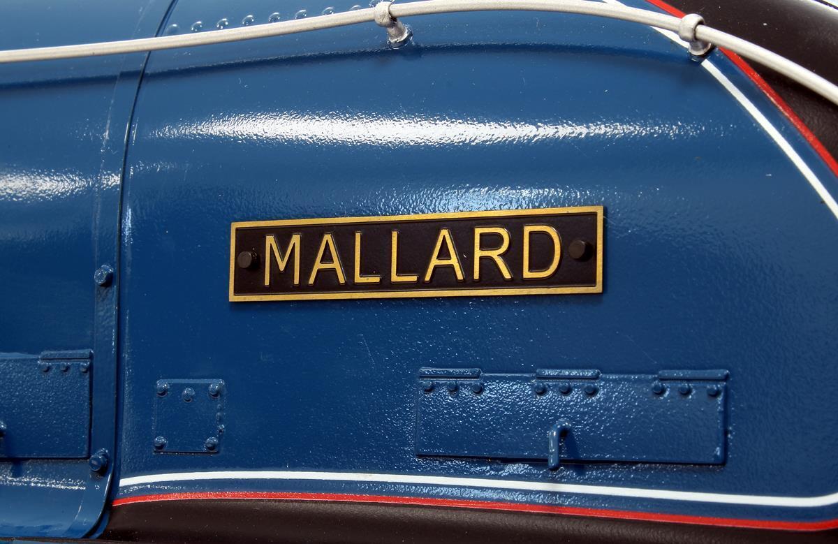 Kingscale 'Gauge 3' Gas-Fired LNER Blue 4-6-2 Class A4 4468 'Mallard' Unvalanced - Image 4