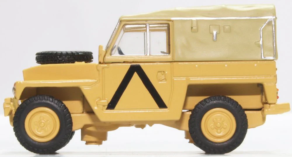 76LRL008 Land Rover Lightweight Gulf War - Image 3
