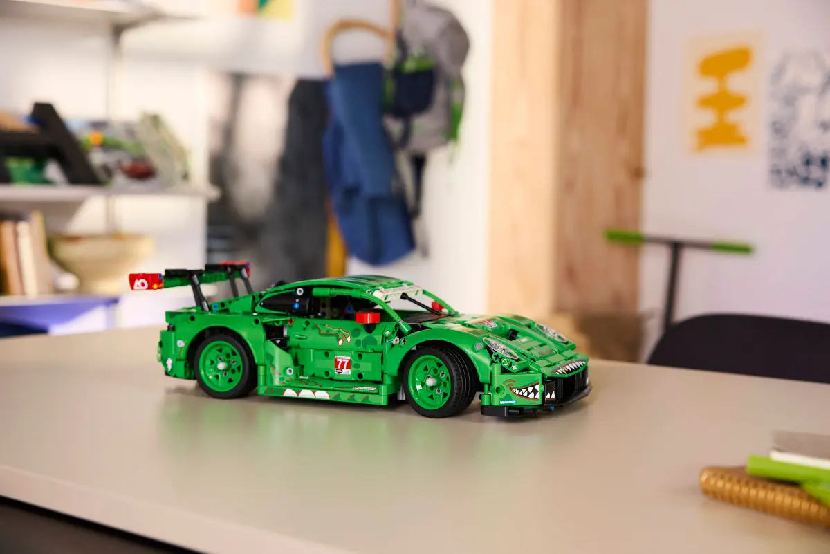 Lego Technic Porsche 911 GT3 R REXY AO Racing Car - 42224 - Image 9
