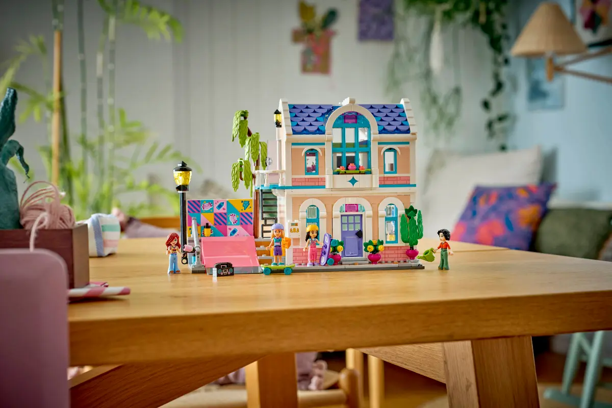 Lego Friends Liann's Family House - 42687 - Image 11