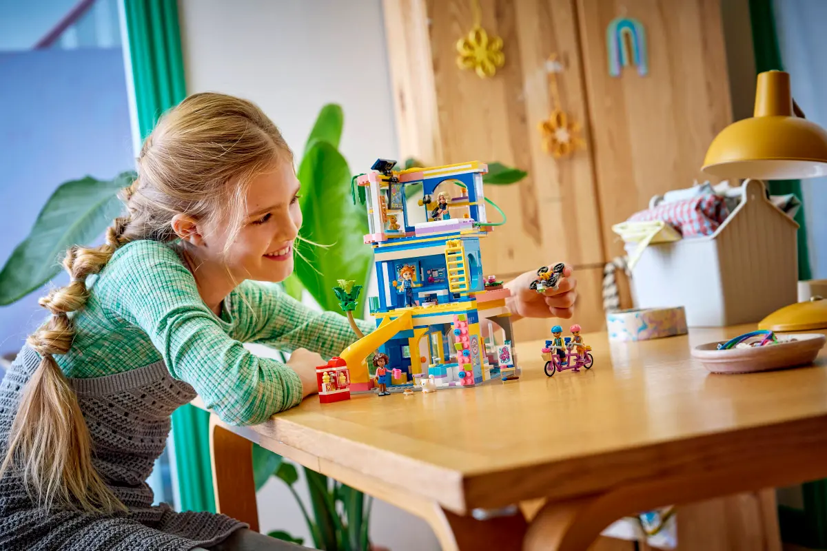 Lego Friends Heartlake City Friends Club House - 42689 - Image 8