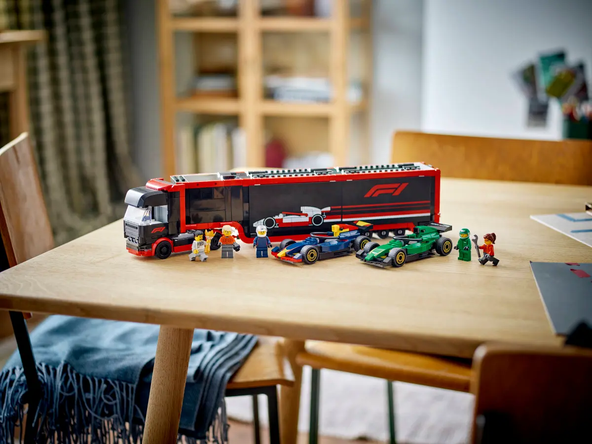 Lego City F1® Truck with RB20 & AMR24 F1® Cars - 60445 - Image 11