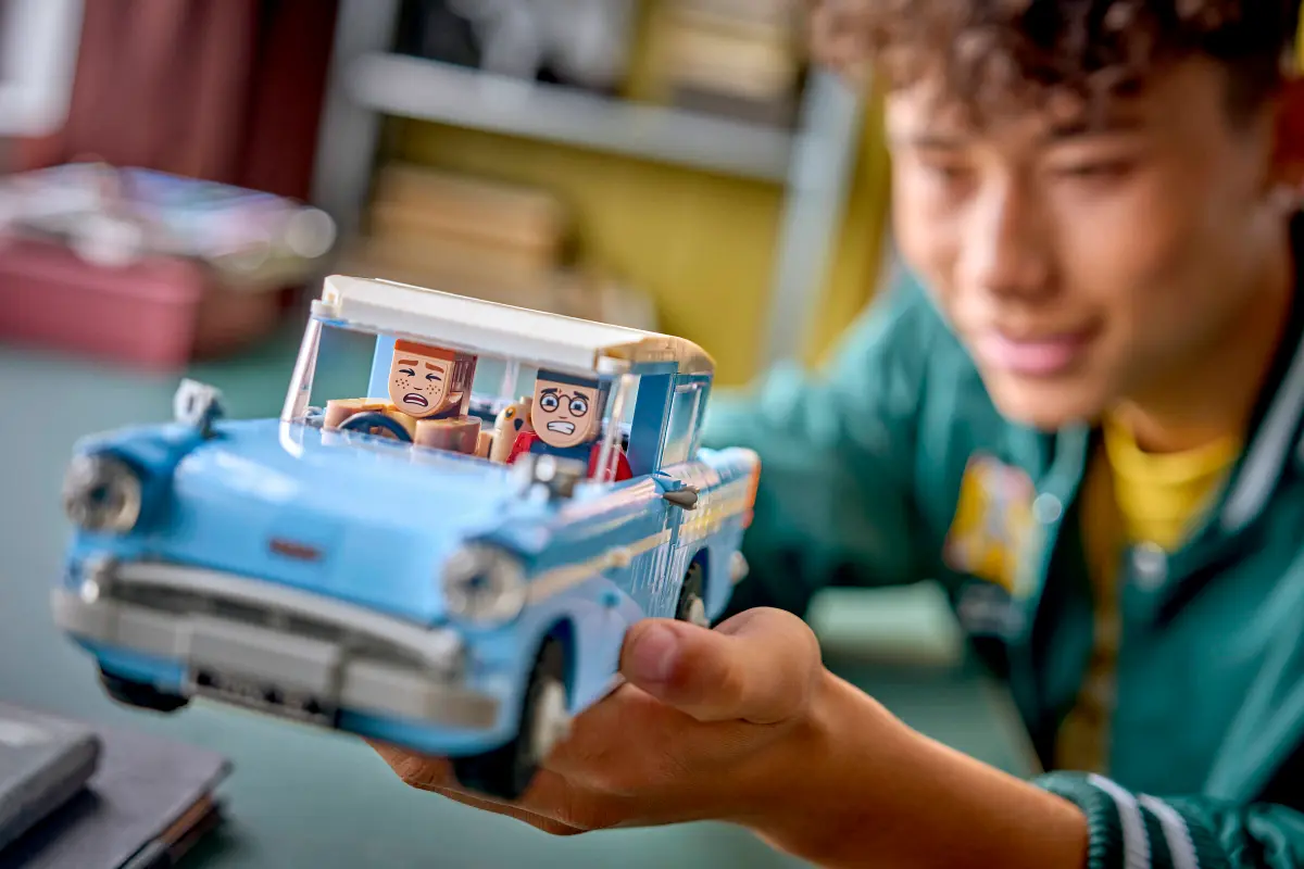 Lego Harry Potter™ Enchanted Flying Ford Anglia™ - 76470 - Image 8