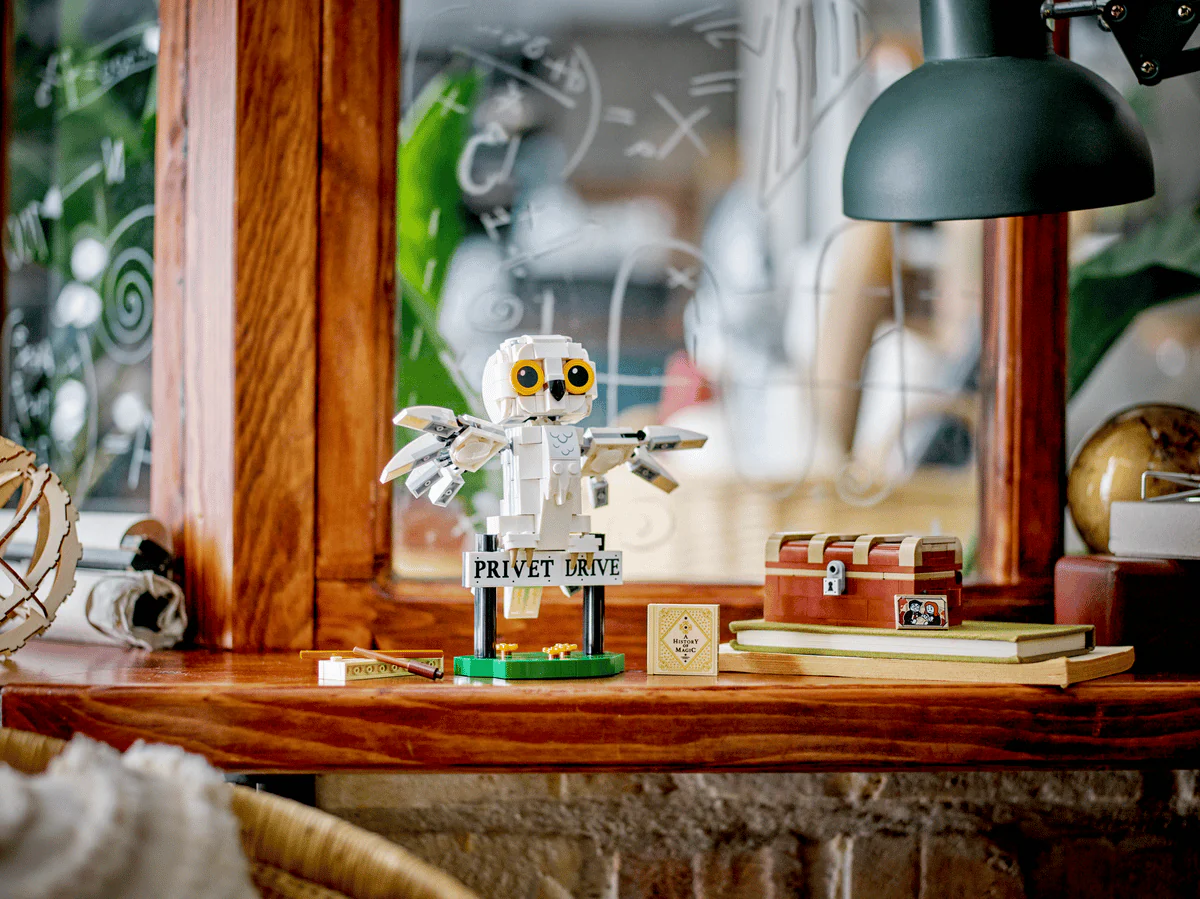 Lego Harry Potter Hedwig & 4 Privet Drive - 76425 - Image 9