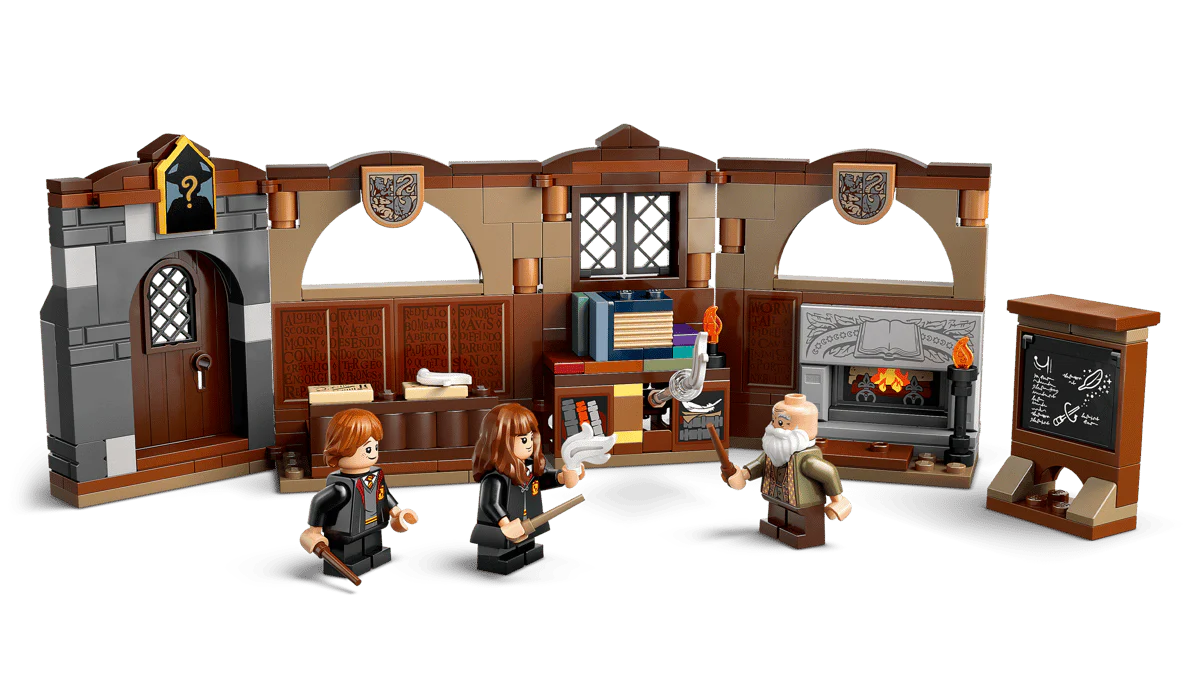 Lego Harry Potter Hogwarts Castle Charms Class - 76442 - Image 3