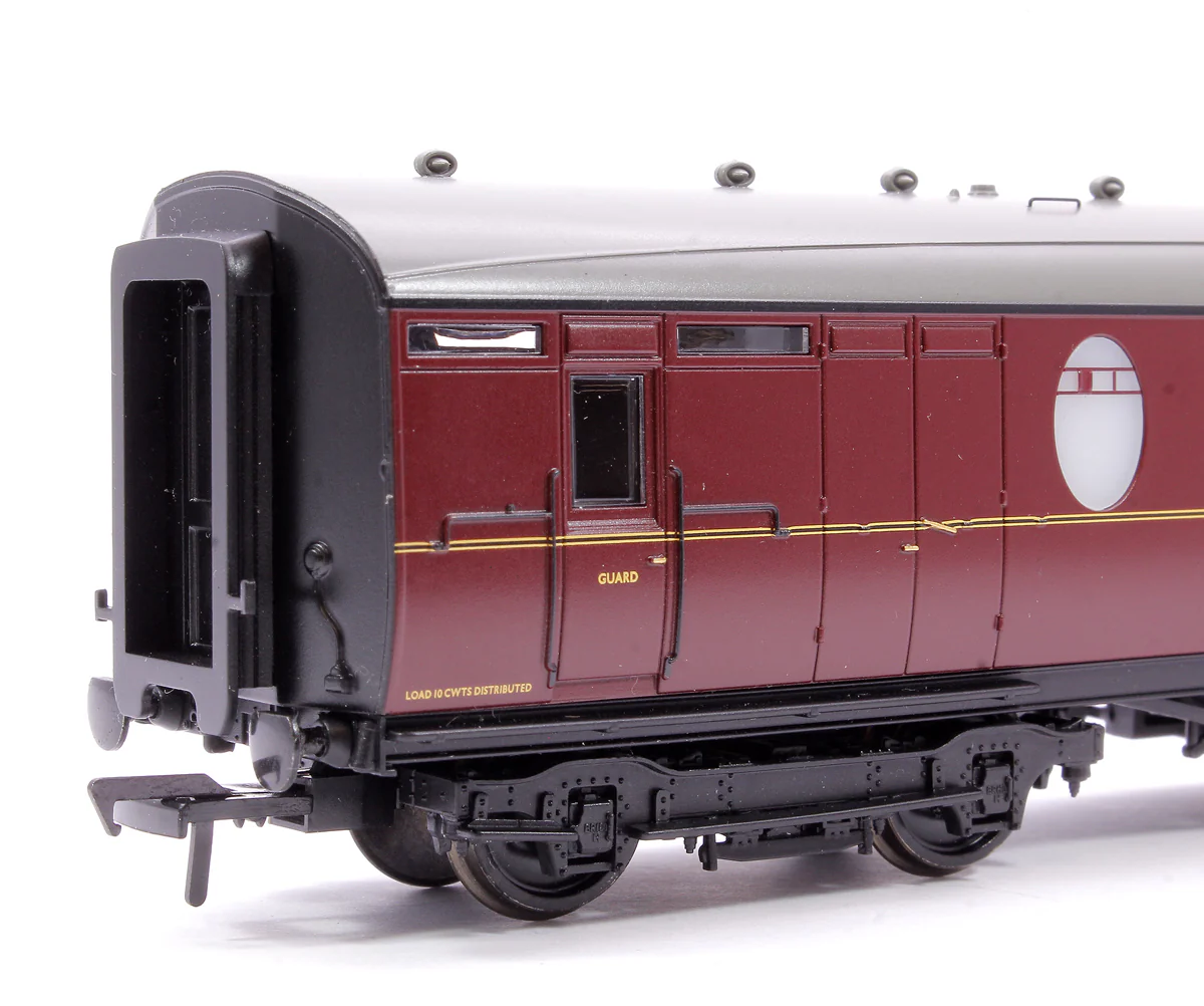 LNER Thompson Brake Composite Corridor BR Maroon No. E1193E - Image 4