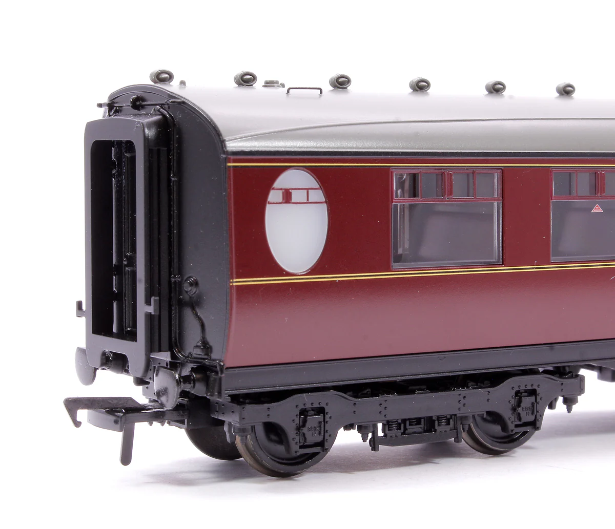 LNER Thompson Composite Corridor BR Maroon No. E1229E - Image 4