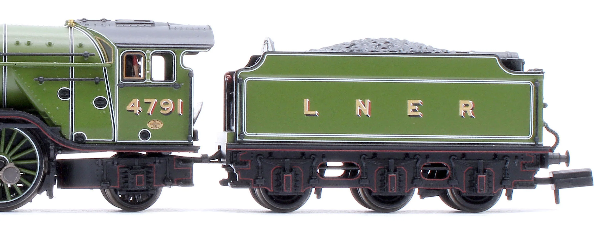 372-610 LNER V2 4791 LNER Lined Green (Original) Steam Locomotive - Image 8