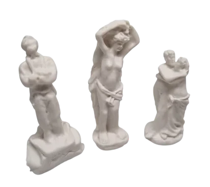 1:76 Scale Man, Woman & Couple Garden Statues (Pack of 3)