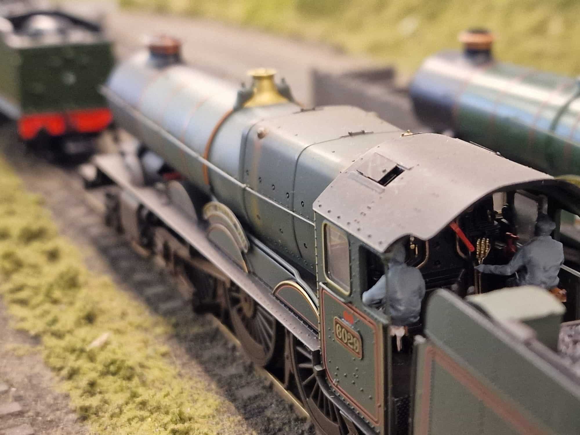 OO Gauge Loco Specific Crew - GWR King Crew Pack - Image 2