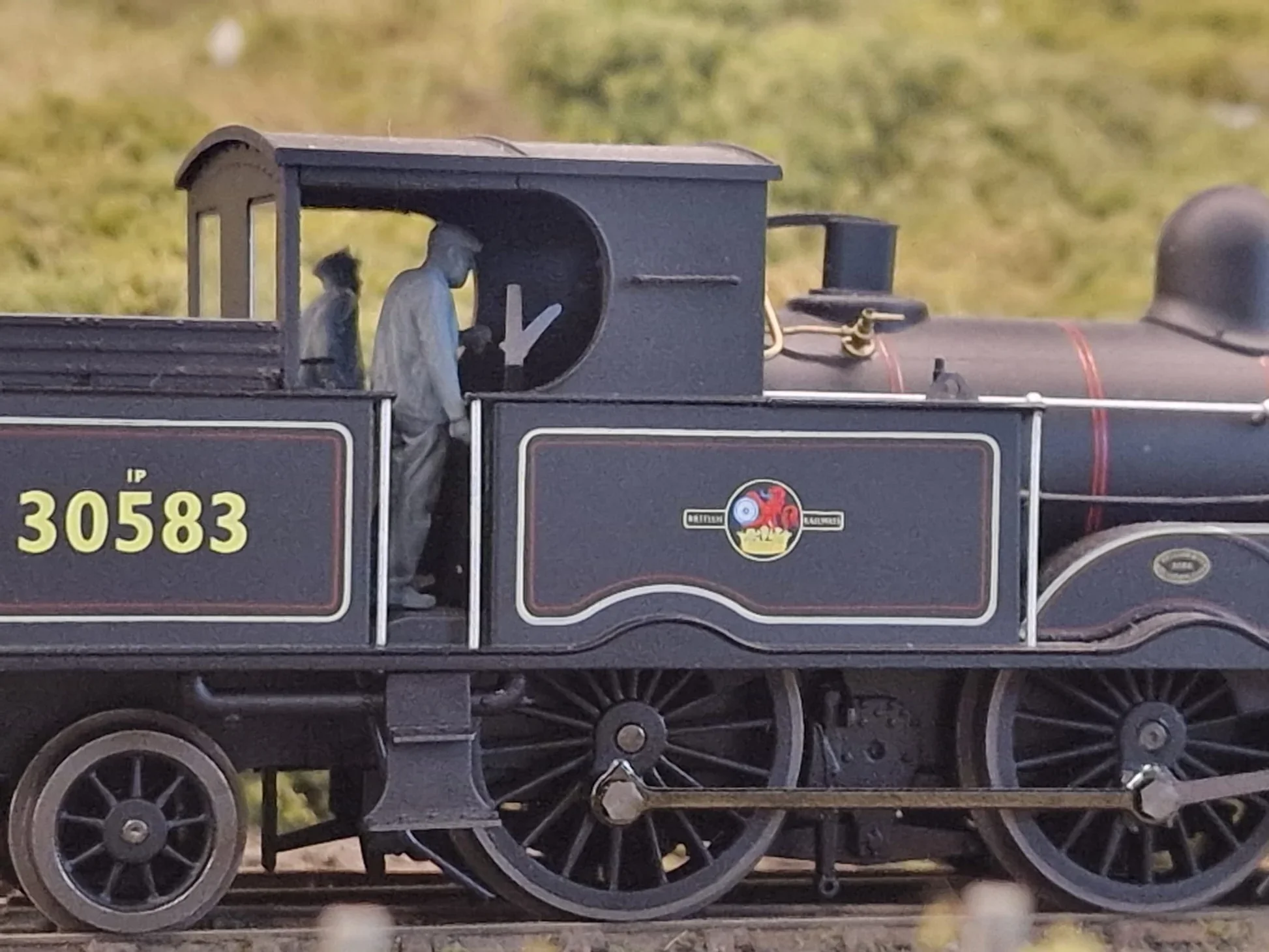 OO Gauge Loco Specific Crew - LSWR 412 Adams Radial - Image 2