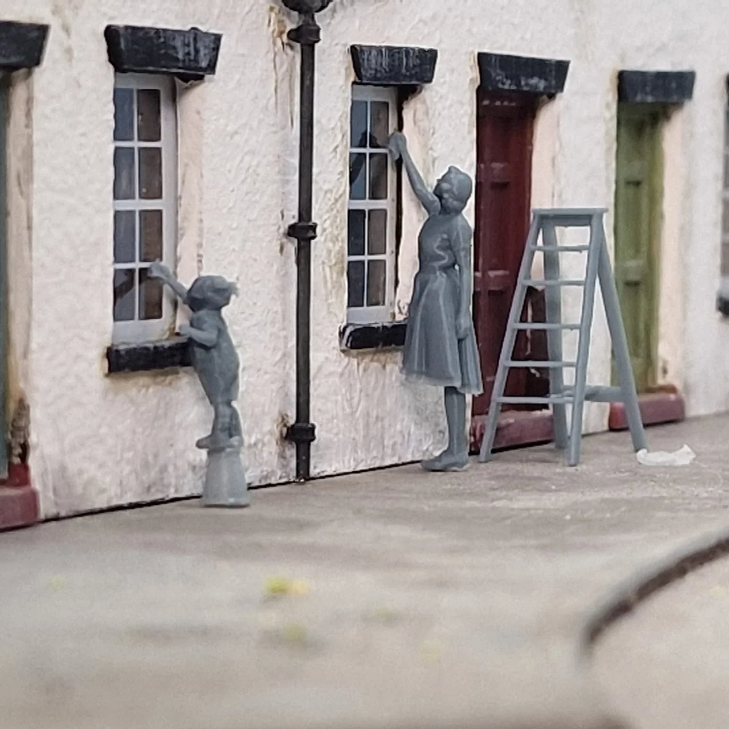 1607-076 OO Gauge Town and Country - Window Cleaning - Image 2