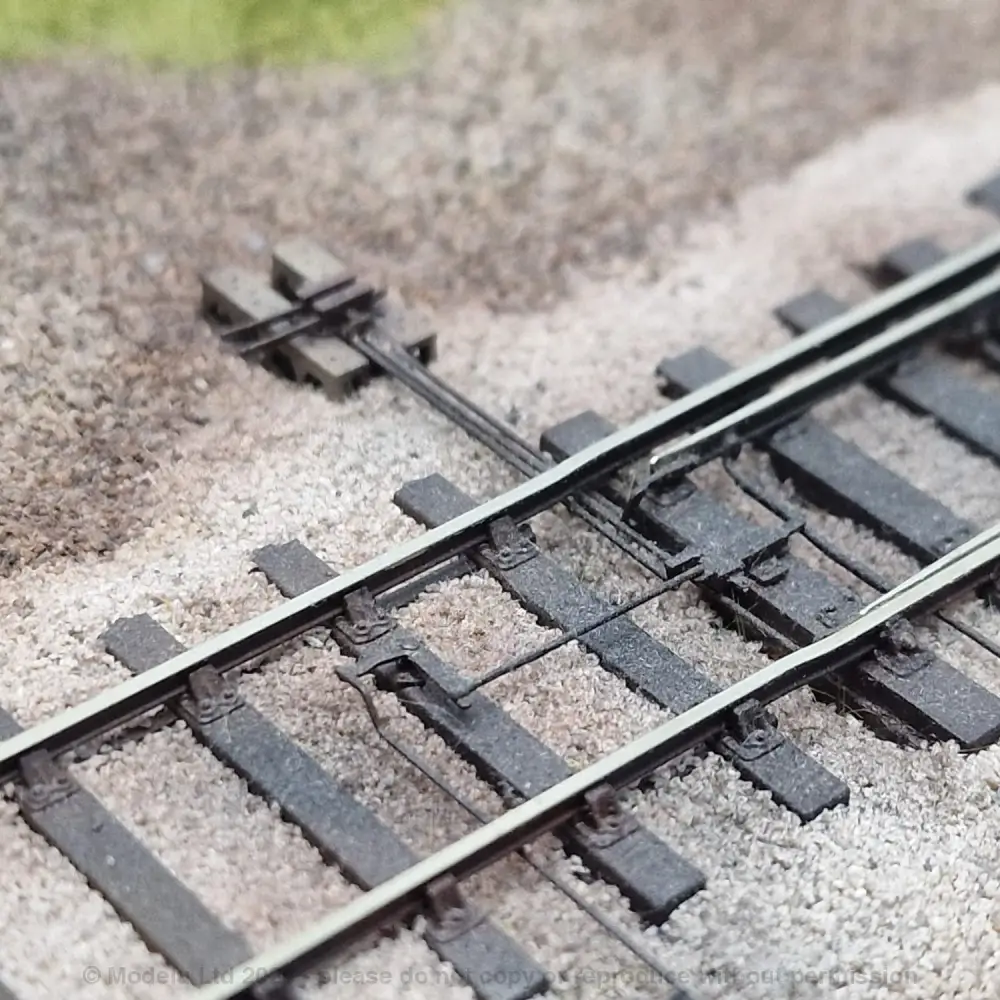O Gauge Lineside Details - BR Mk1 FPL Point Kit (Pre-1973) - Image 2