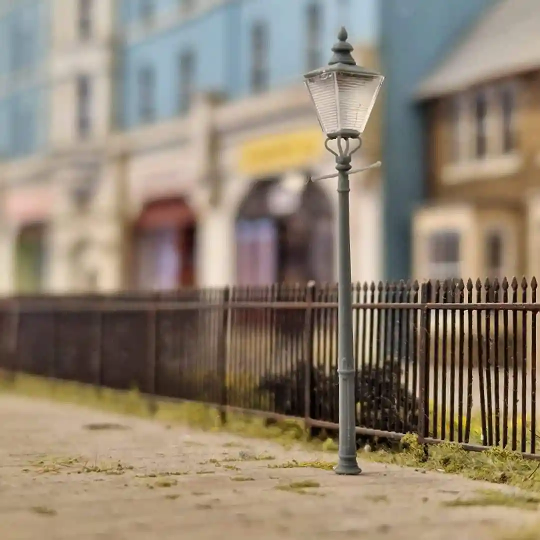 OO Gauge - Detailing - GWR No2 Column Octagonal Lamps x5 - Image 2