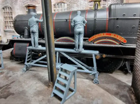 2713-076 OO Gauge Loco & Diesel Depot Workshop Steps Loco Shed Detailing - Pack of 2 - Image 2