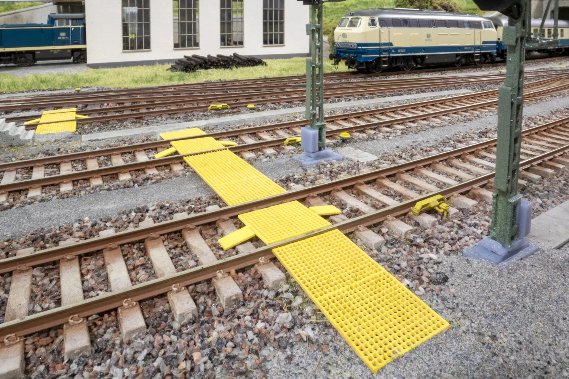 Step Grid Yellow Laser Cut Minis Kit - HO/OO Scale - Image 2