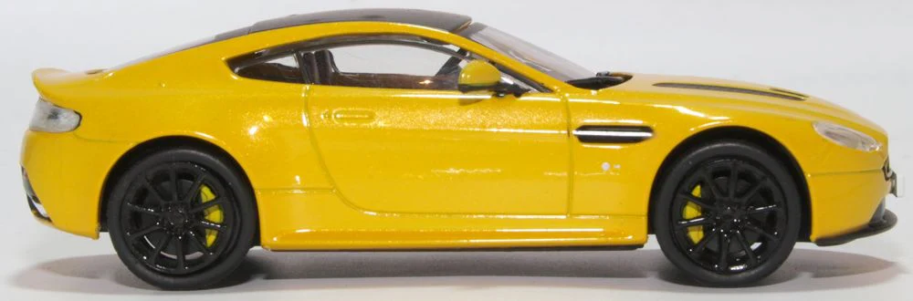 Aston Martin Vantage S Sunburst Yellow - Image 4