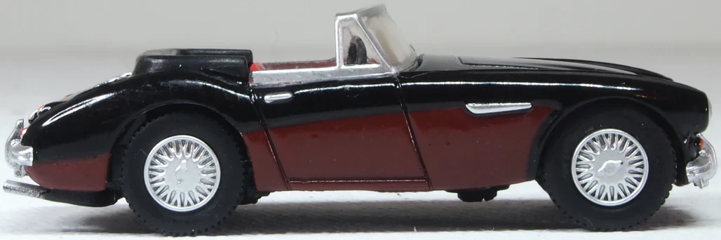 76AH3006 Austin Healey 3000 Black/Burgundy - Image 4