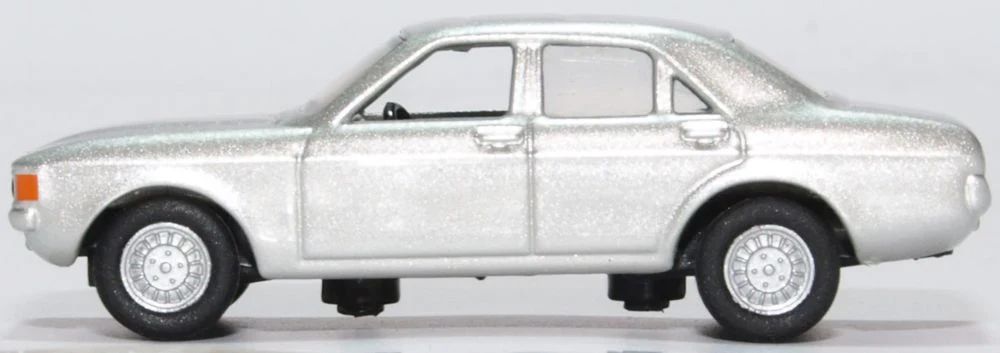 76FC005 Ford Consul Granada Astro Silver - Image 2