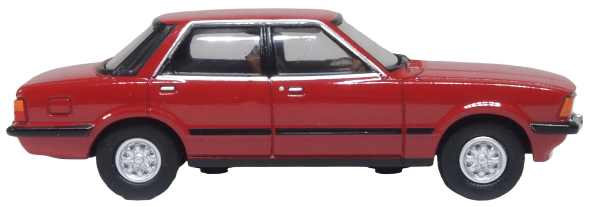 76FC5001 Ford Cortina Mk5 Cardinal Red - Image 4