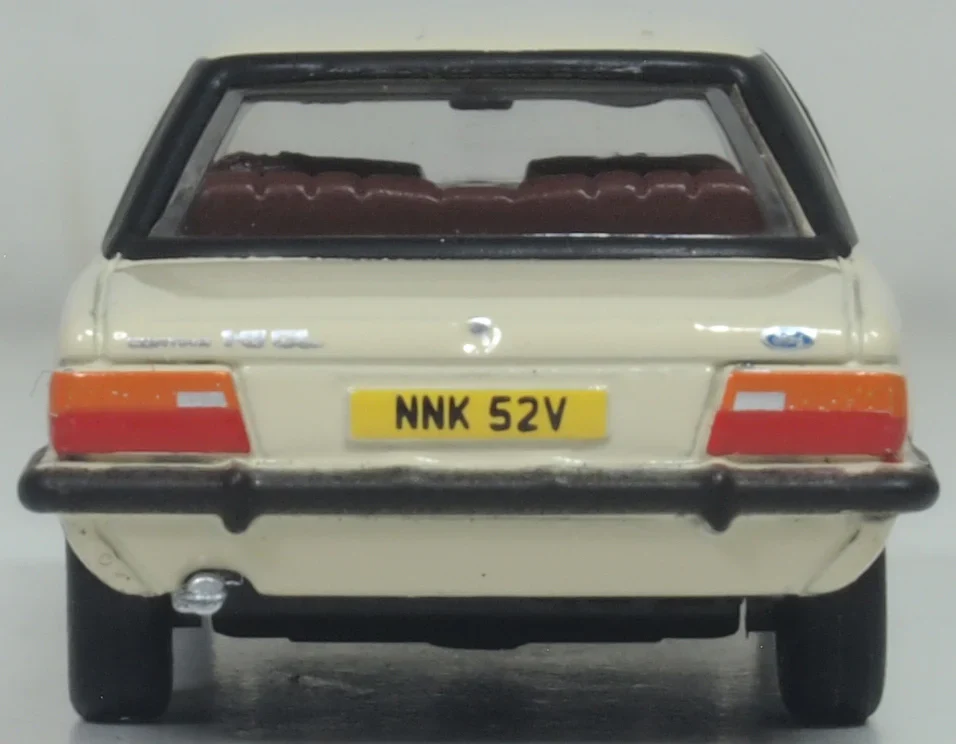 76FC5003 Ford Cortina Mk5 Cordoba Beige - Image 5