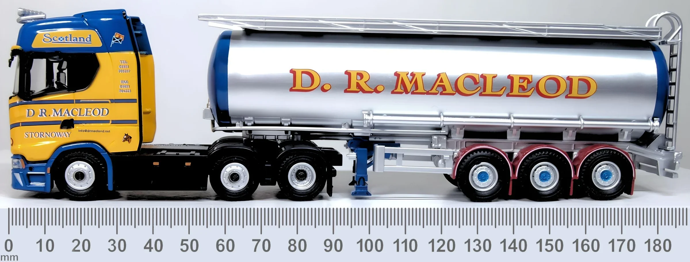 76SNG003 Scania S Series Cylindrical Tanker D R Macleod - Image 6