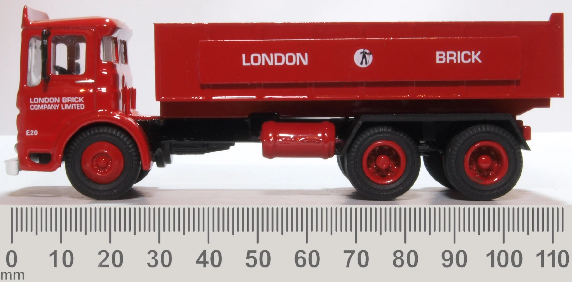 76TIP005 AEC Ergomatic Tipper London Brick Company - Image 6