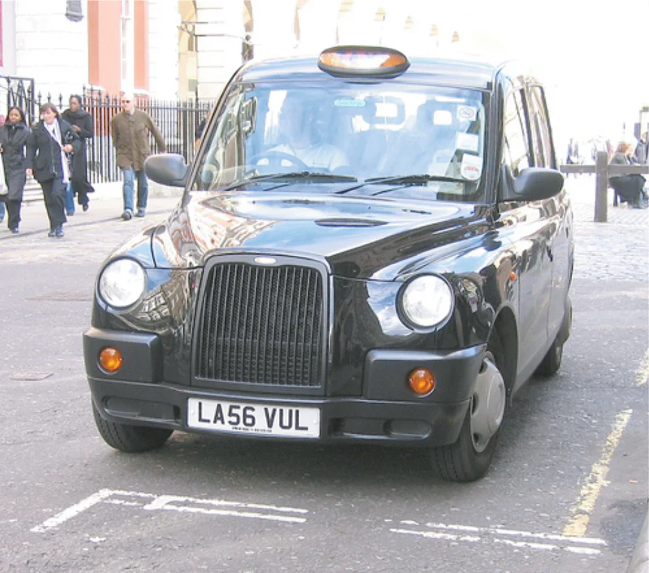 LEVC TX4 Taxi Black - Image 4
