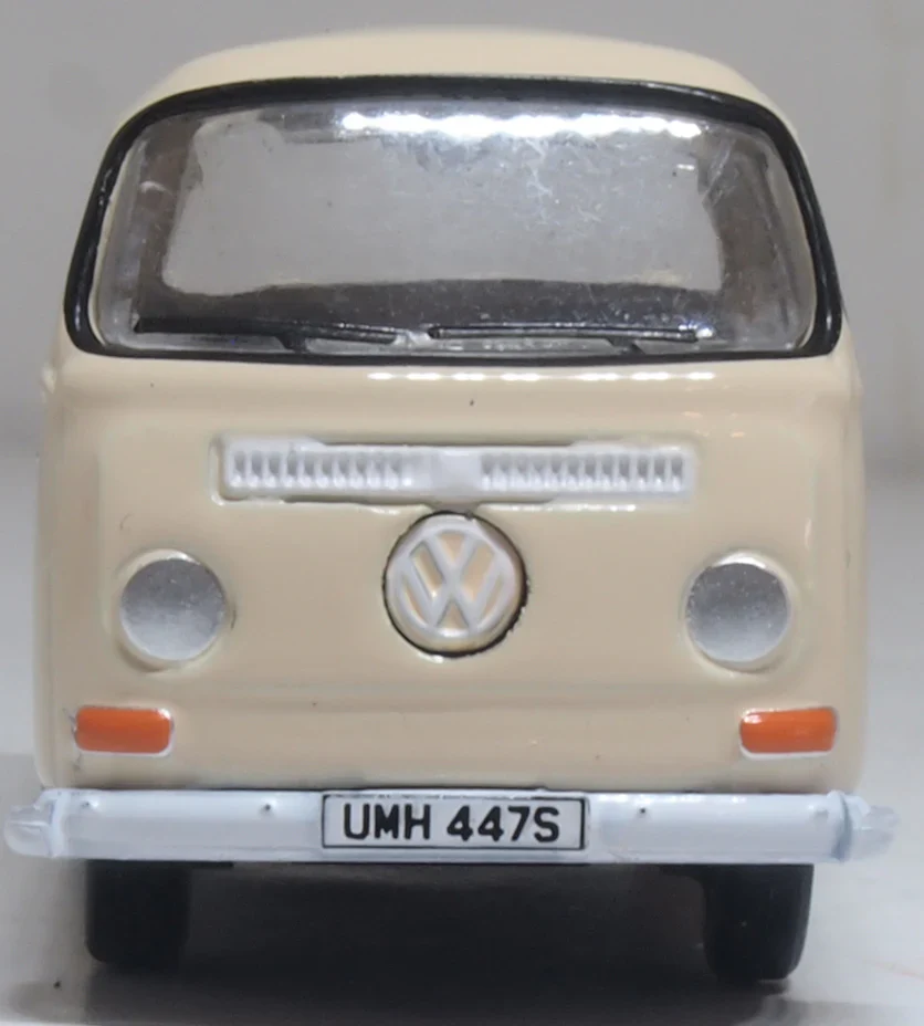 76VW034 VW T2 Bay Window Pick Up Dakota Beige - Image 4