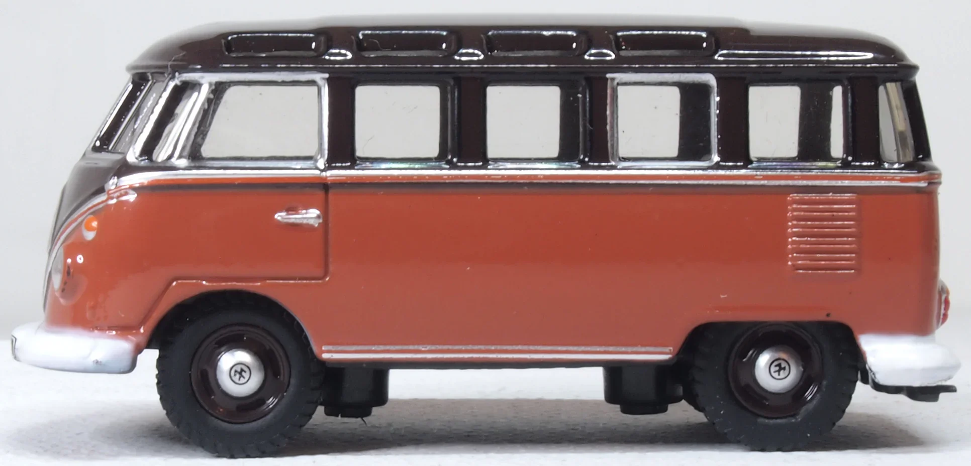 76VWS012 Volkswagen Split Screen T1 Samba Bus Sealing Wax Red/Brown - Image 2