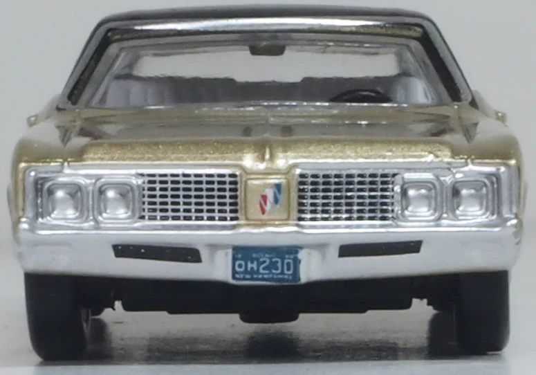 87BE68001 1968 Buick Electra 225 Ivory Gold Mist/Black - Image 4