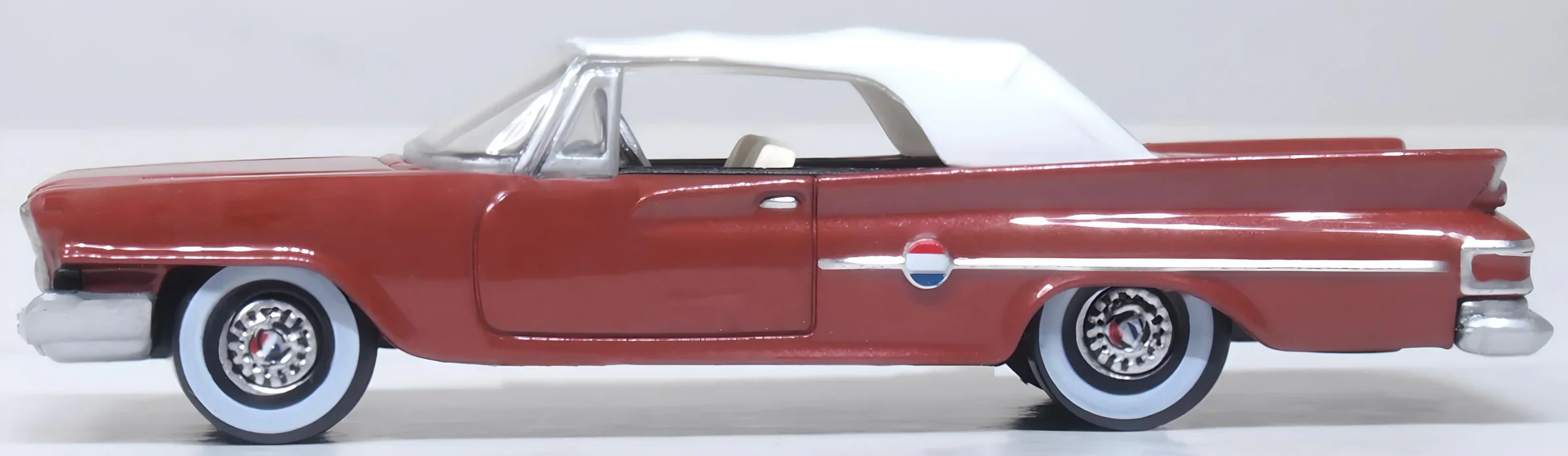 1961 Chrysler 300 Convertible (Closed) Cinnamon/White - Image 2
