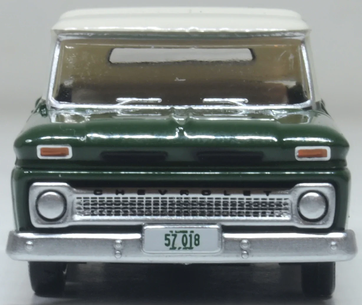 87CP65008 1965 Chevrolet Stepside Pickup Dark Green/Ivory - Image 4