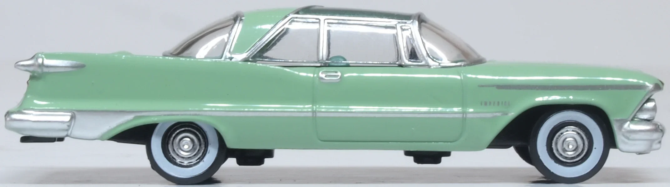 1959 Imperial Crown Hard Top Highland Green/Ballad Green - Image 4