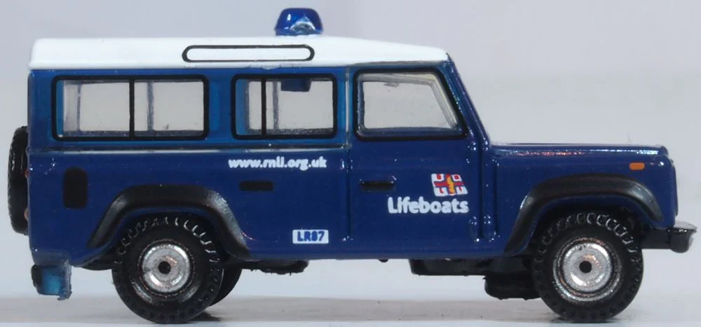 NDEF014 Land Rover Defender Station Wagon RNLI - Image 4