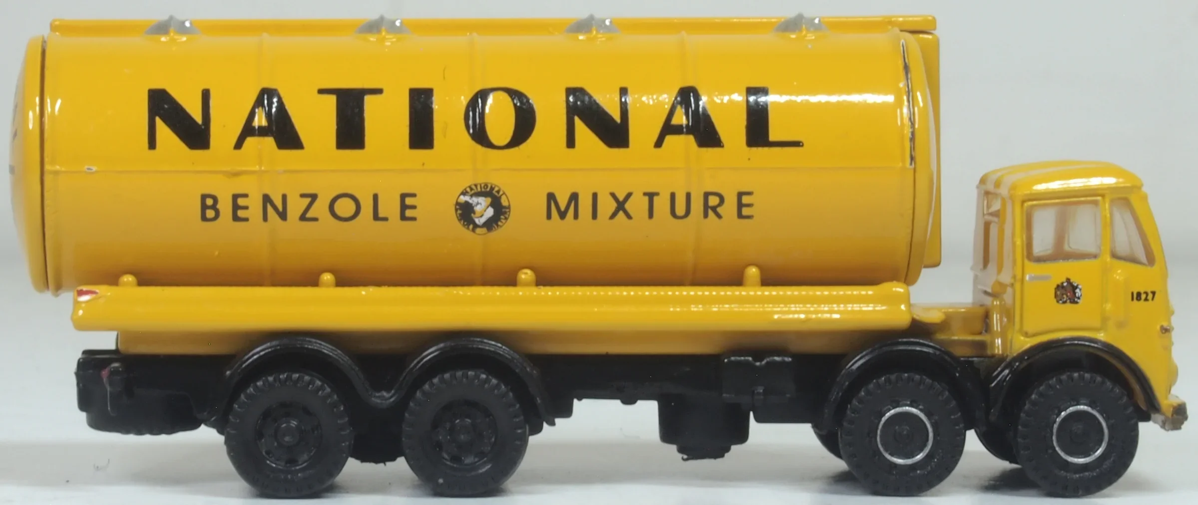 NFG015 Foden FG Cylindrical Tanker National Benzole - Image 3