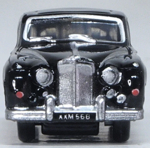 Jaguar Mk8/9 Black/Imperial Maroon - Image 2
