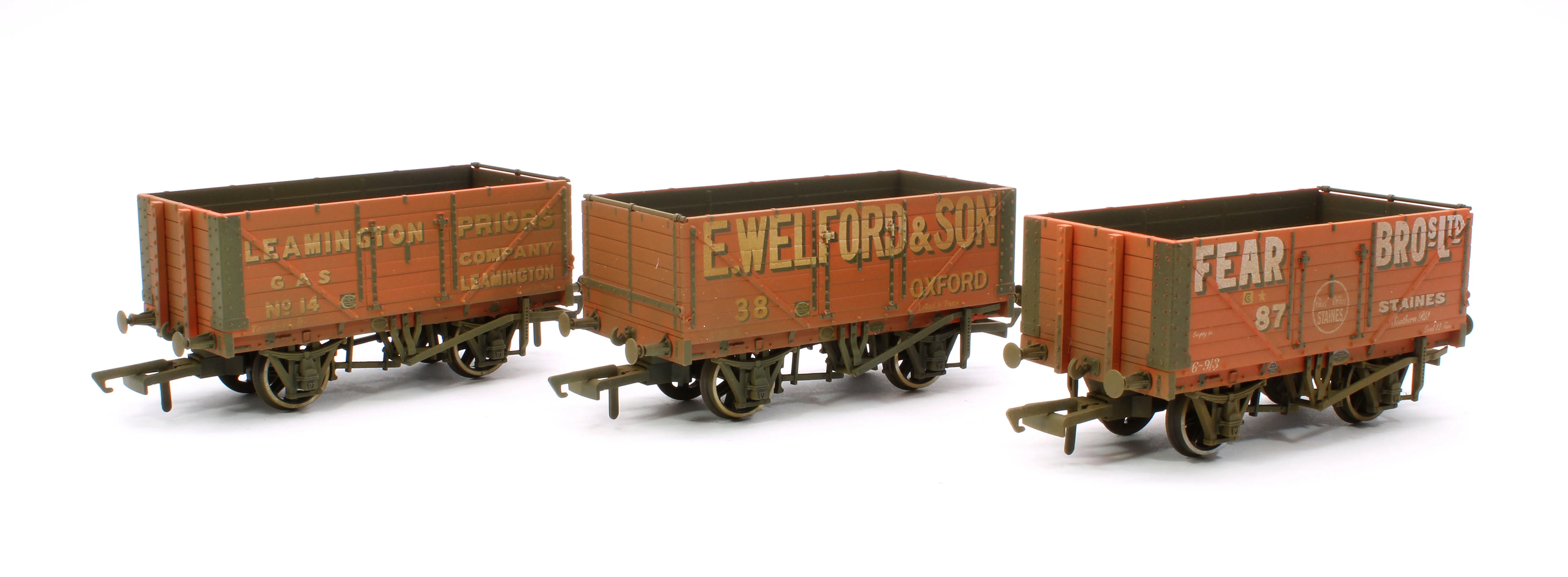 Pre-Owned OR76MW7029 7 Plank Mineral Wagon Set Of 3 - Weathered