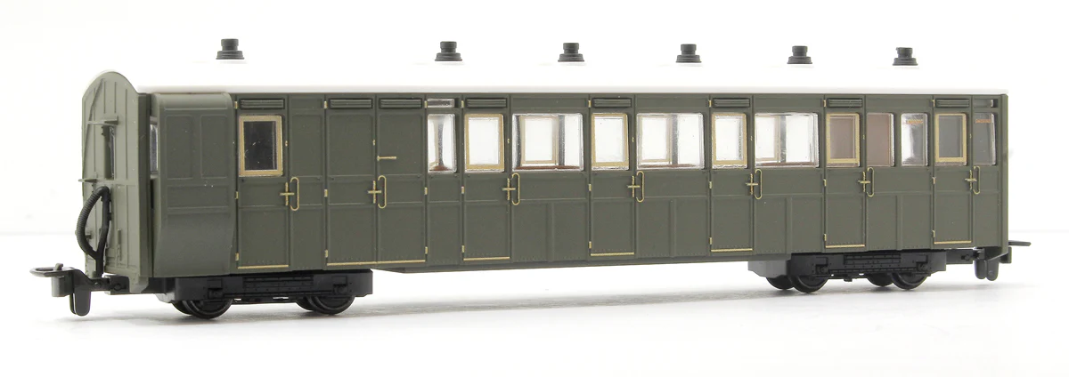 GR421U GR-421U 00-9 Brake Composite Coach Unlettered Green - Image 3
