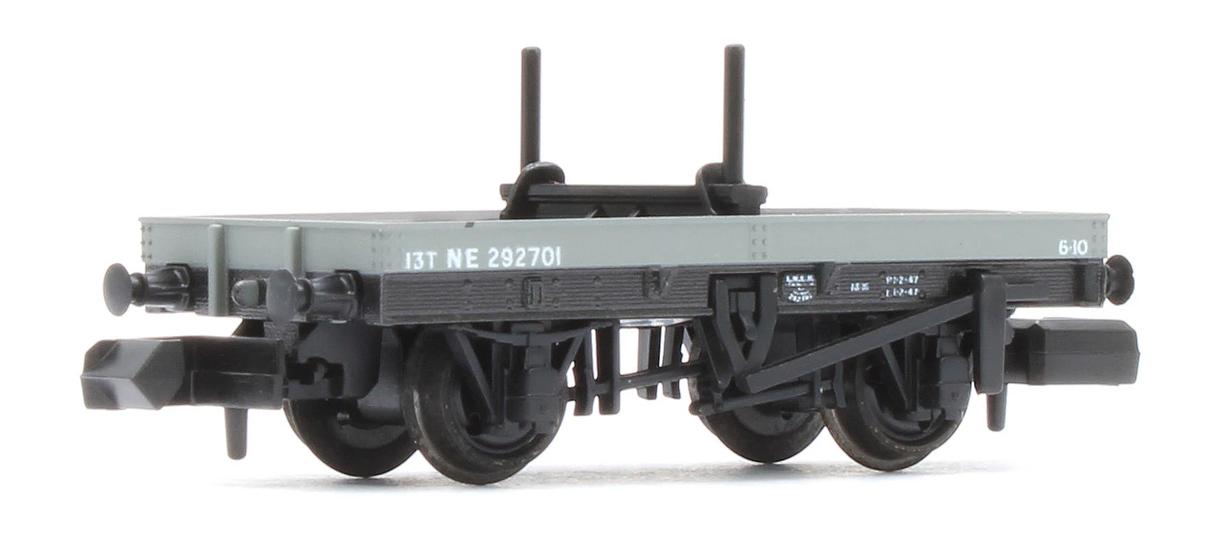 NR1151E 4 Wheel LNER Bolster Wagon Twin Pack - Image 4