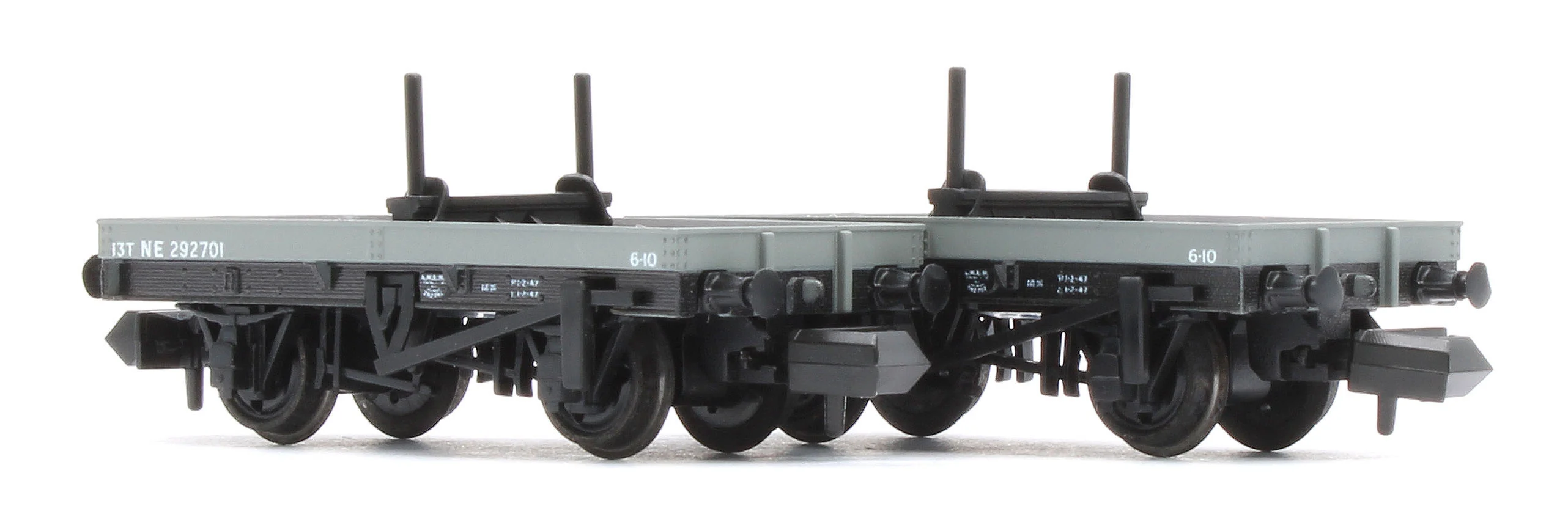 NR1151E 4 Wheel LNER Bolster Wagon Twin Pack - Image 8