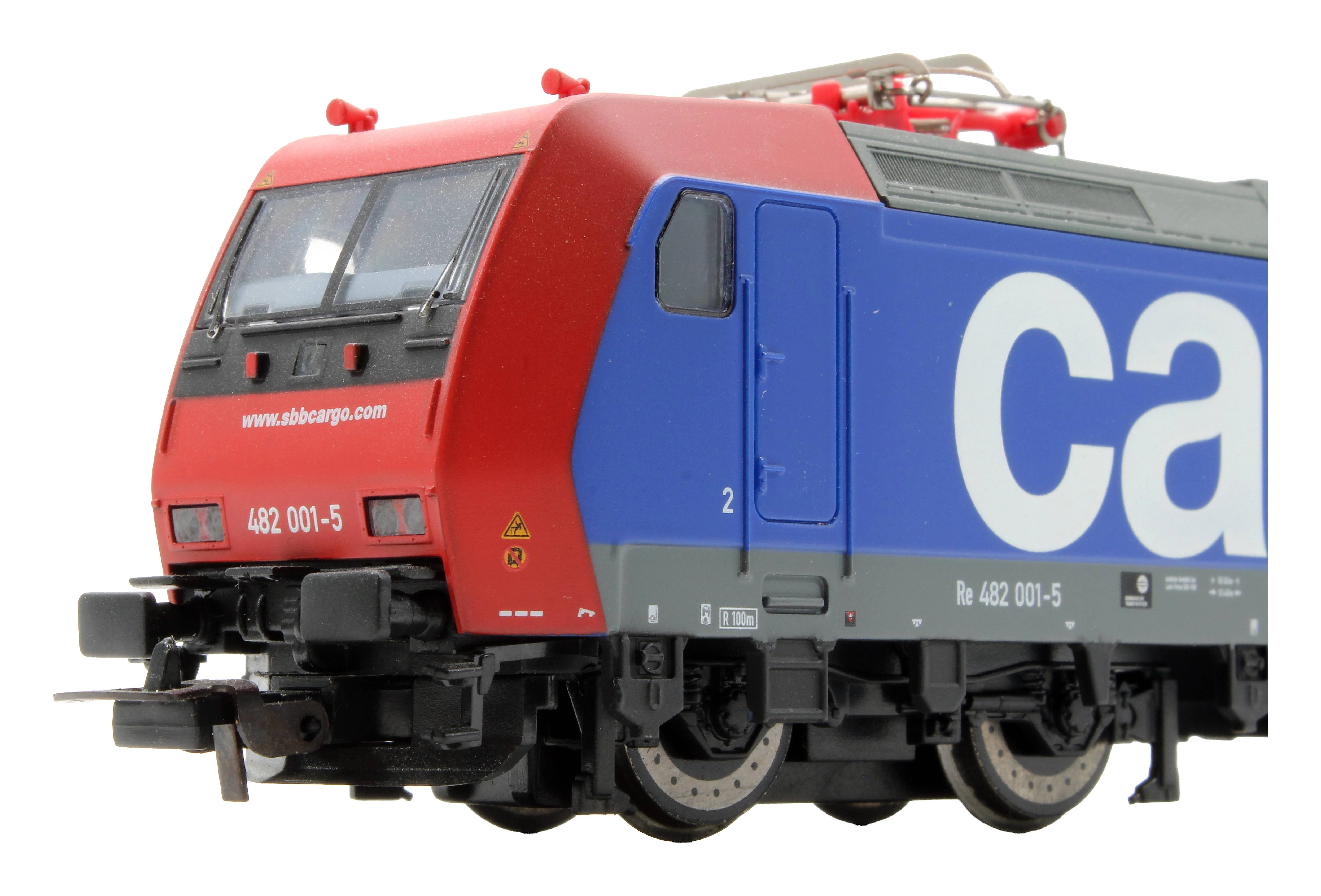 Pre-Owned Piko 57431 Class BR185 Electric Loco Of The Swiss SBB in 'Cargo' Red & Blue Livery Epoch V - Image 3