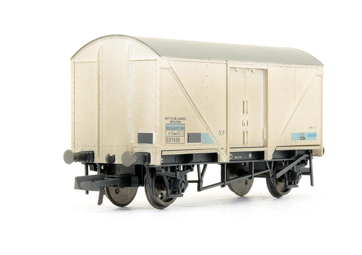 Pre-Owned R6762 12 Ton Insulated Van 'E 87438' - Weathered - Image 2