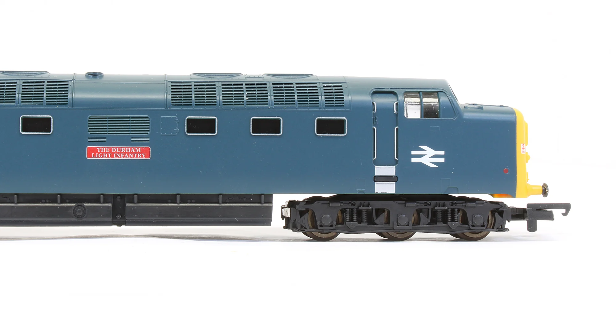 Pre-Owned BR Blue Class 55 55017 'The Durham Light Infantry' Diesel Locomotive - Limited Edition - Image 4
