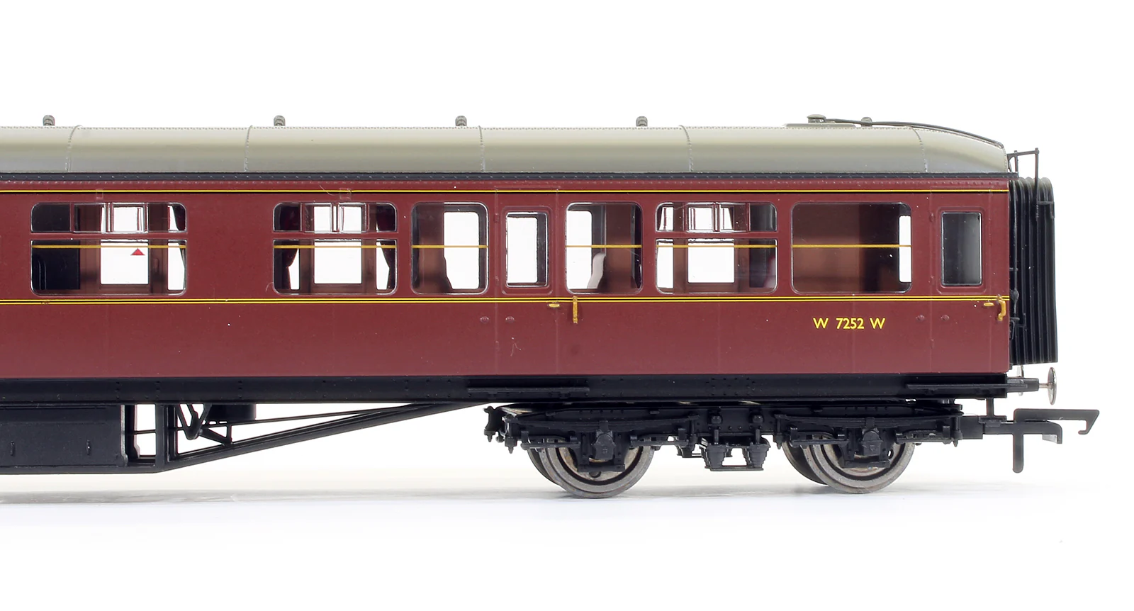 Pre-Owned R4412A BR Maroon Hawksworth Composite Coach 'W7252W' - Image 3