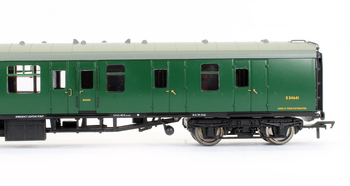 Pre-Owned 39-078D BR MK1 Brake Second Corridor BSK Coach (SR) Green 'S34641' - Image 3