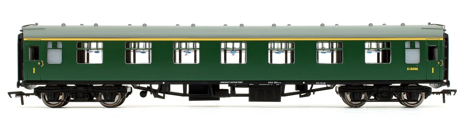 Pre-Owned BR Mk1 FK First Corridor (SR) Green Passenger Coach S13006 - Image 3