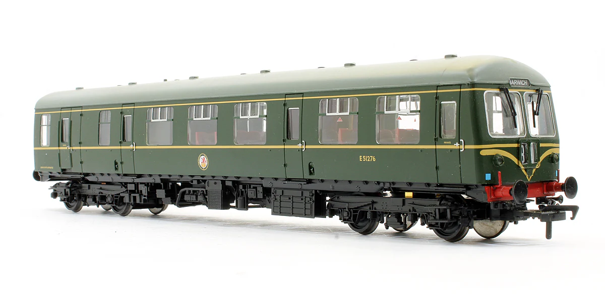 Pre-Owned 31-326A Class 105 Two Car DMU BR Green With Speed Whiskers - Image 2