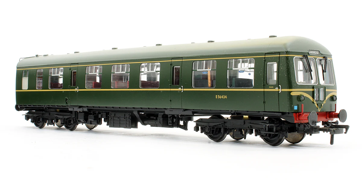 Pre-Owned 31-326A Class 105 Two Car DMU BR Green With Speed Whiskers - Image 4