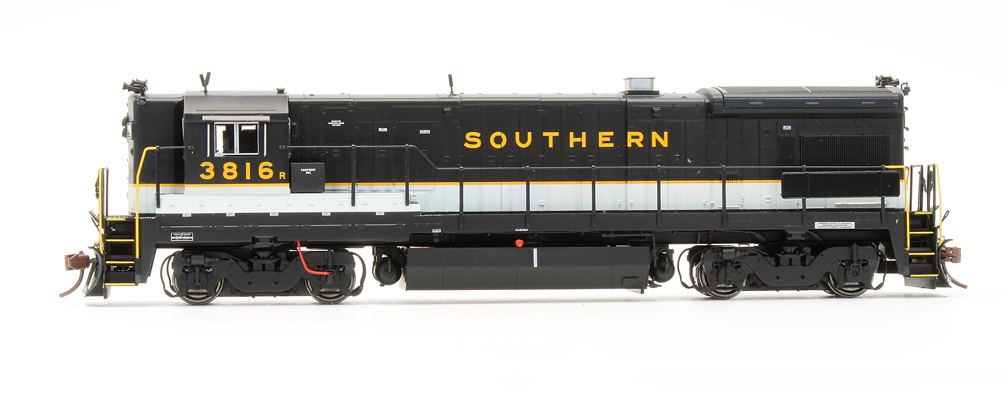Pre-Owned GE B36-7 Diesel Locomotive Southern Tuxedo Scheme - Road #3816 - DCC Sound - Image 4